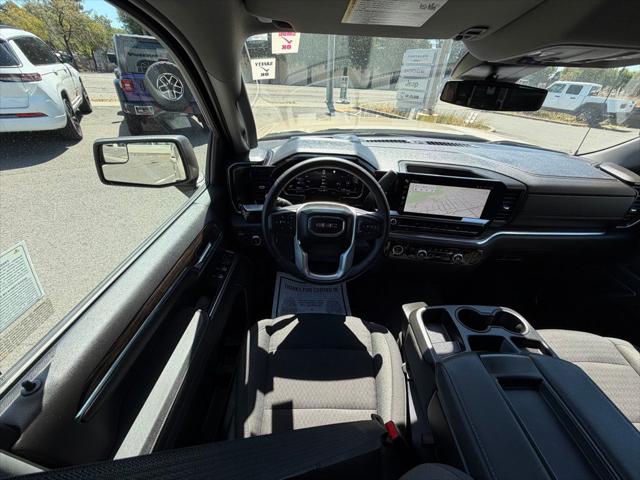 2023 GMC Sierra 1500 4WD Crew Cab Short Box Elevation with 3VL