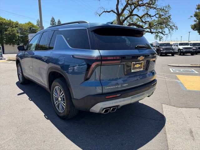 2025 Chevrolet Traverse AWD LT