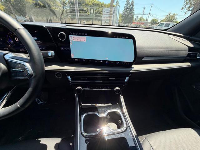2025 Chevrolet Traverse AWD LT