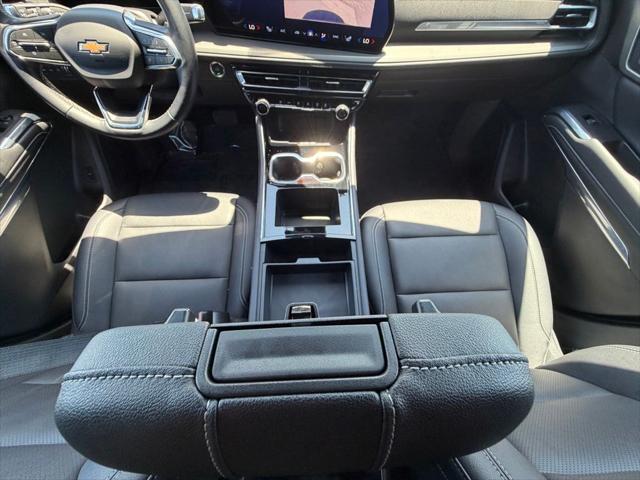 2025 Chevrolet Traverse AWD LT