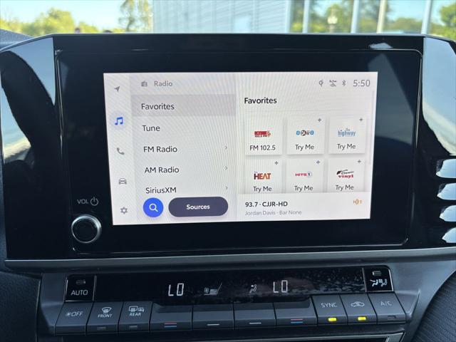 2025 Toyota Camry SE