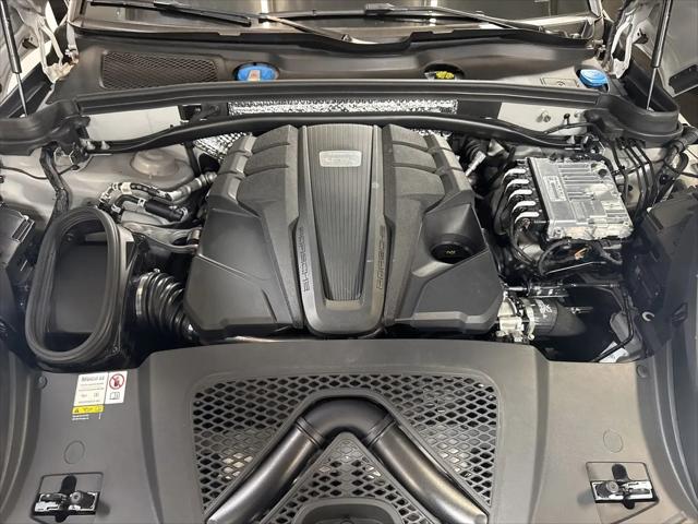 2023 Porsche Macan S