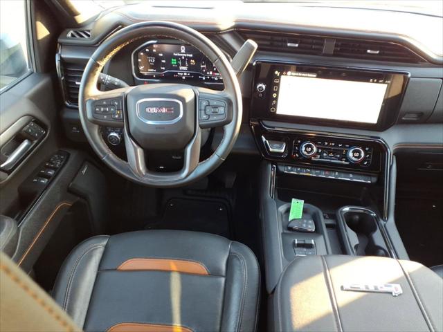 2025 GMC Sierra 2500HD 4WD Crew Cab Standard Bed AT4