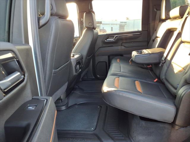 2025 GMC Sierra 2500HD 4WD Crew Cab Standard Bed AT4