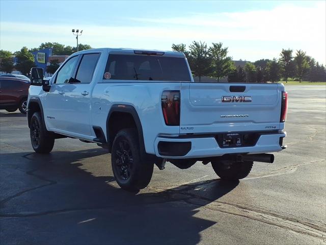 2025 GMC Sierra 2500HD 4WD Crew Cab Standard Bed AT4