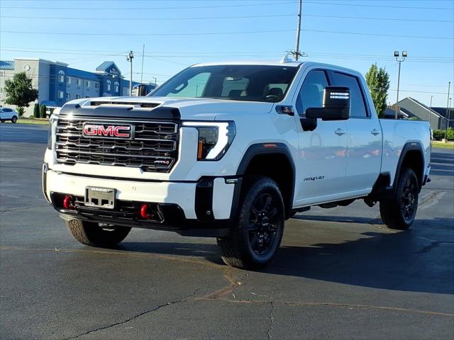 2025 GMC Sierra 2500HD 4WD Crew Cab Standard Bed AT4