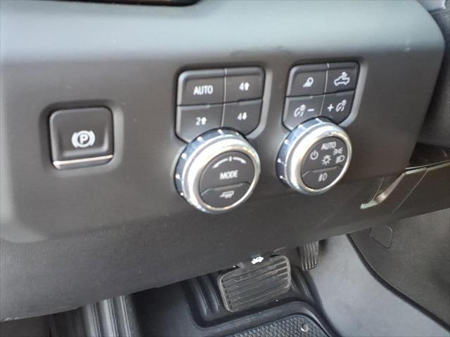 2025 GMC Sierra 2500HD 4WD Crew Cab Standard Bed AT4