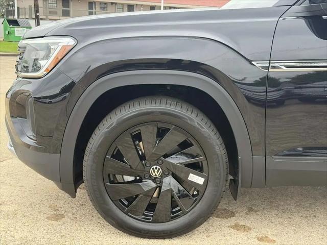 2026 Volkswagen Atlas Cross Sport SE with Technology