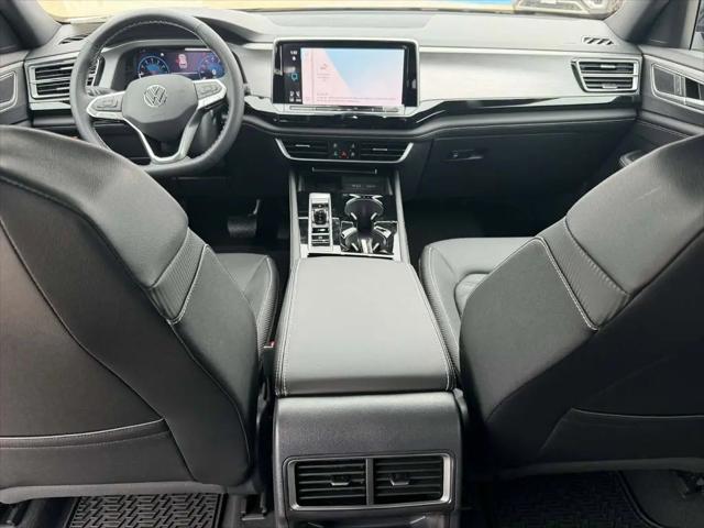 2026 Volkswagen Atlas Cross Sport SE with Technology