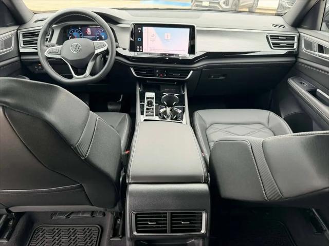2026 Volkswagen Atlas Cross Sport SE with Technology