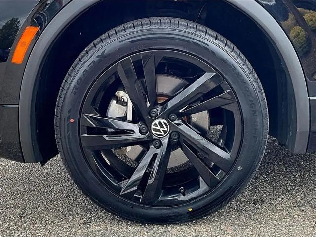 2023 Volkswagen Tiguan 2.0T SE R-Line Black