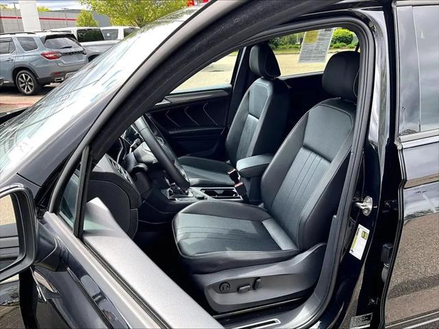 2023 Volkswagen Tiguan 2.0T SE R-Line Black