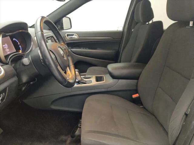 2017 Jeep Grand Cherokee Laredo 4x2