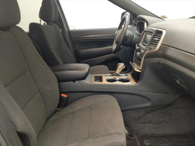 2017 Jeep Grand Cherokee Laredo 4x2
