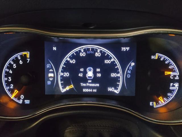 2017 Jeep Grand Cherokee Laredo 4x2