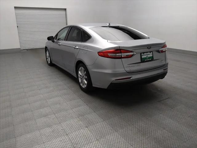 2020 Ford Fusion SE
