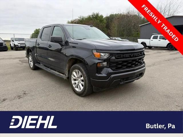 2022 Chevrolet Silverado 1500 4WD Crew Cab Short Bed Custom
