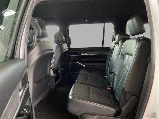 2023 Jeep Wagoneer Series II 4x2