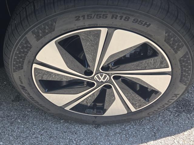 2026 Volkswagen Taos SE