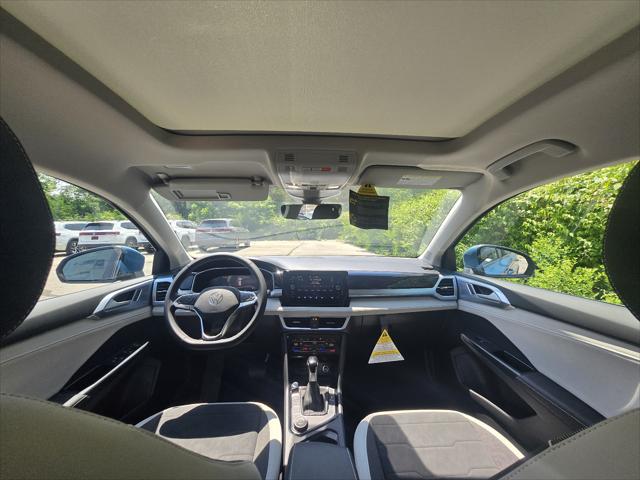 2026 Volkswagen Taos SE