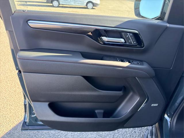 2026 Chevrolet Suburban RST, 4WD