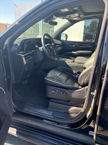 2022 Cadillac Escalade ESV 4WD Premium Luxury