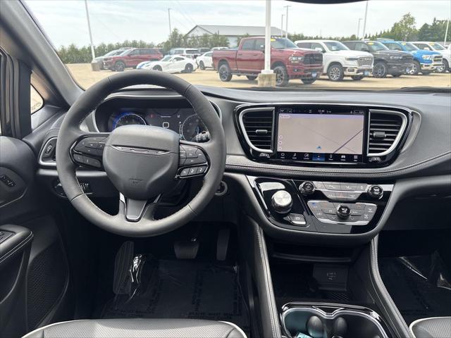 2027 Chrysler Pacifica PACIFICA LIMITED AWD