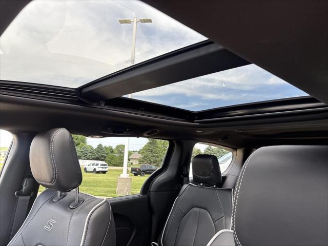 2027 Chrysler Pacifica PACIFICA LIMITED AWD