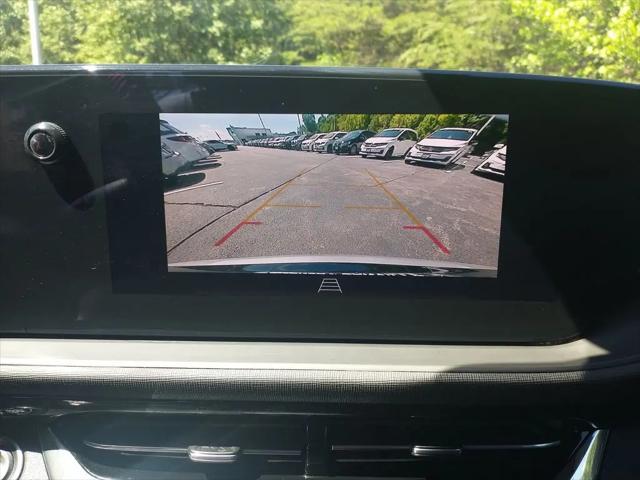 2025 Buick NV Sport Touring FWD