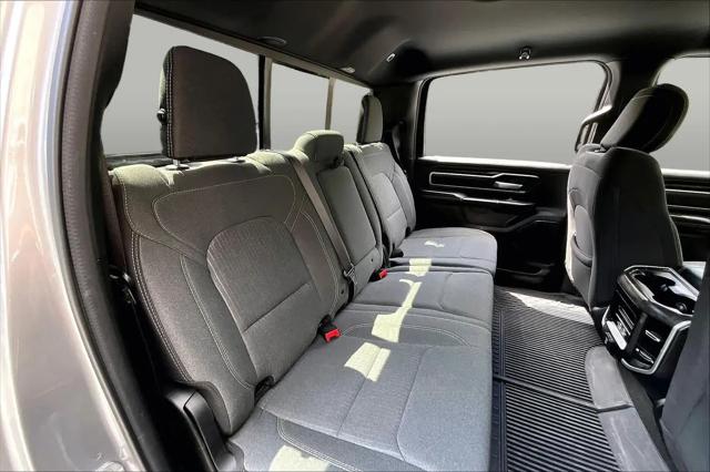 2022 Ram 1500 Big Horn Crew Cab 4x4 5'7" Box