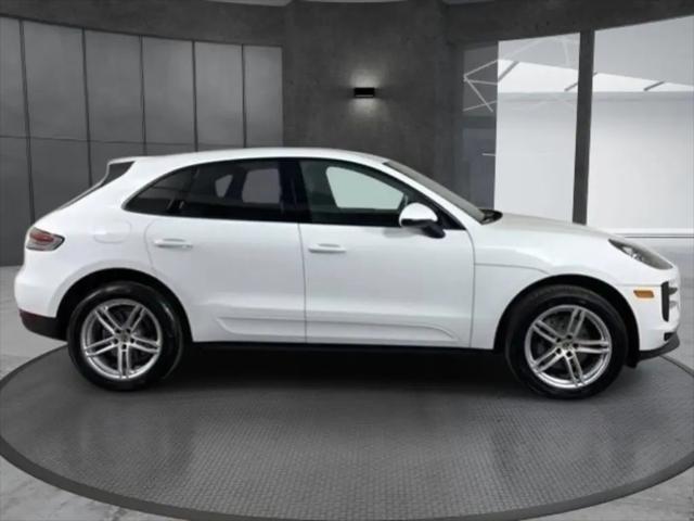 2019 Porsche Macan Macan