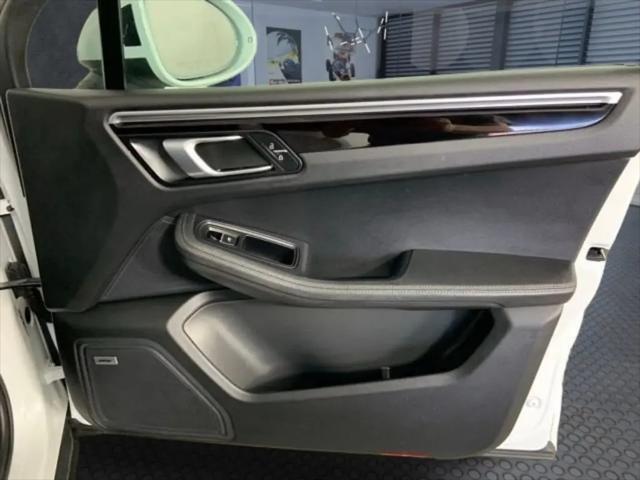 2019 Porsche Macan Macan