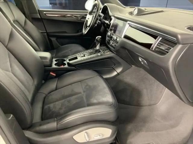 2019 Porsche Macan Macan