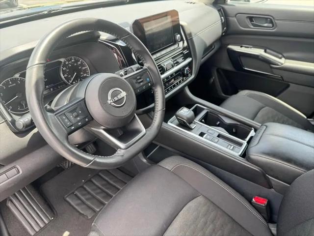 2024 Nissan Pathfinder SV FWD
