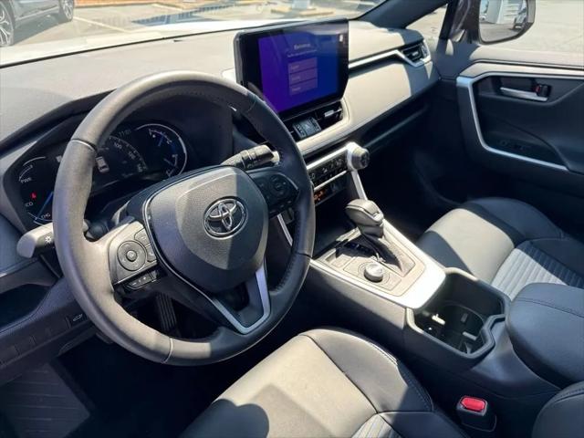 2025 Toyota RAV4 Hybrid XSE