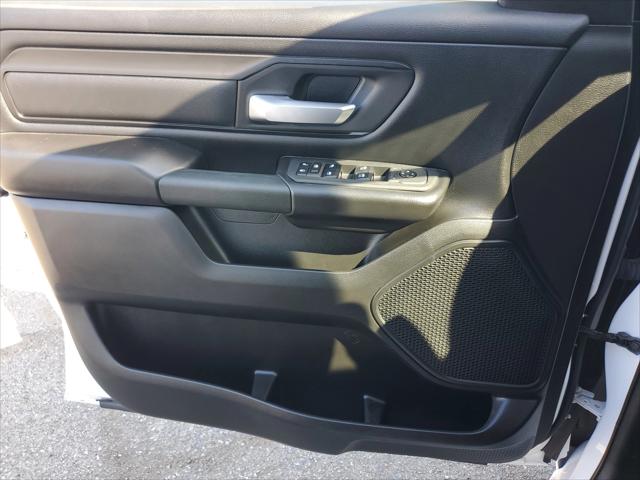 2025 Ram 1500 Tradesman Crew Cab 4x4 5'7" Box