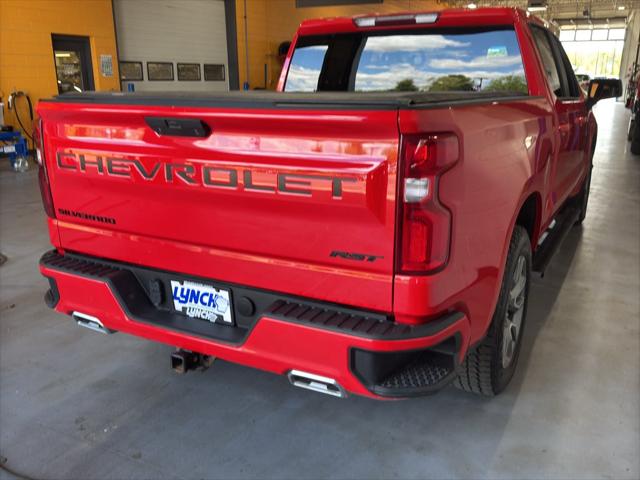 2022 Chevrolet Silverado 1500 4WD Crew Cab Short Bed RST