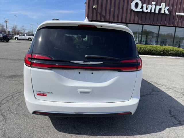 2022 Chrysler Pacifica Touring