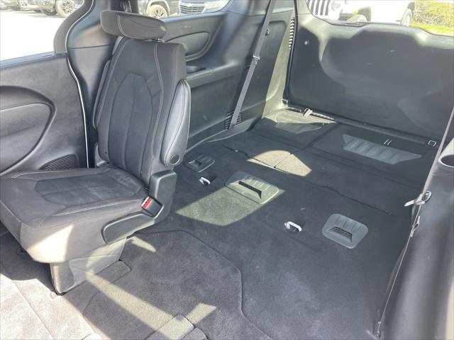 2022 Chrysler Pacifica Touring