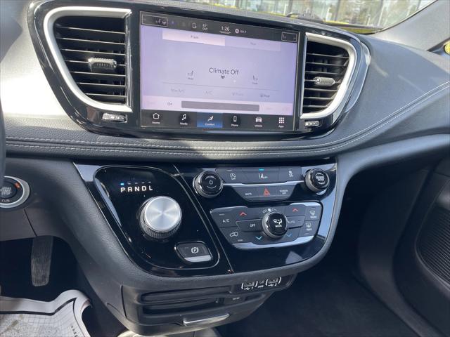 2022 Chrysler Pacifica Touring