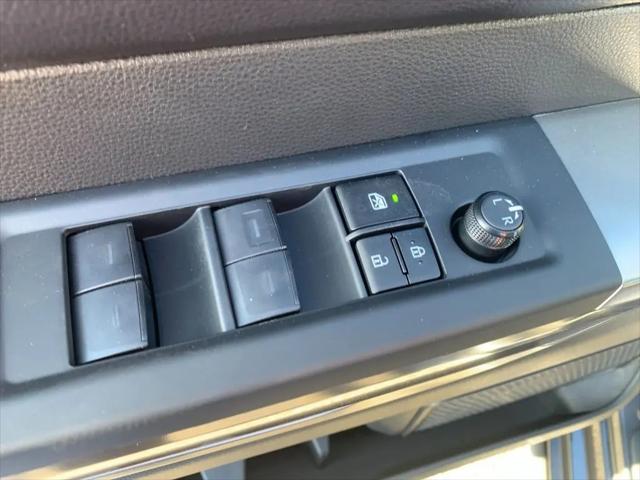 2026 Toyota Tundra SR5 CrewMax 5.5' Bed