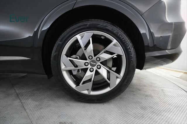 2023 Genesis GV70 Advanced AWD