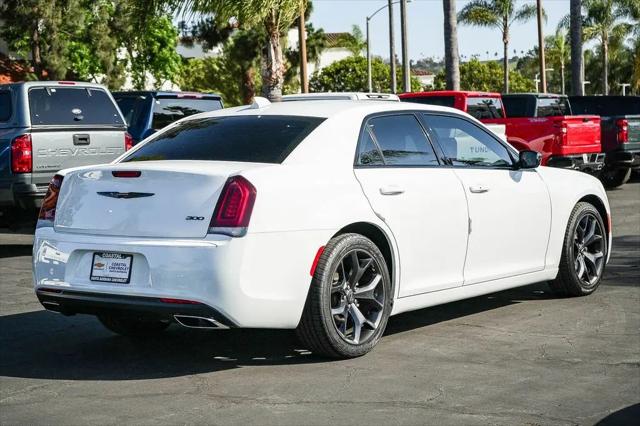2021 Chrysler 300 Touring