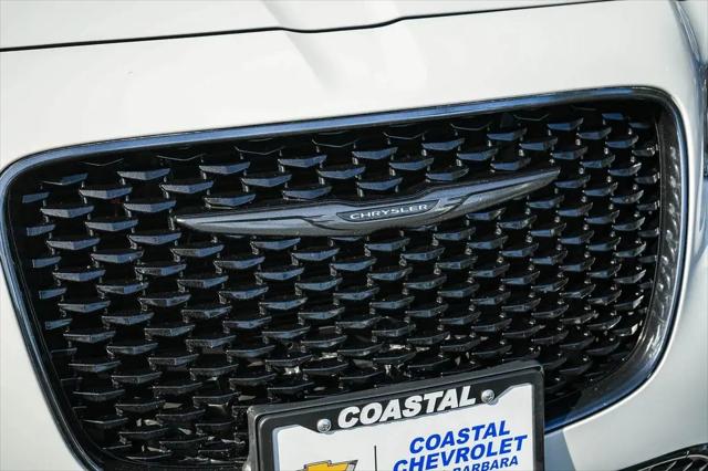 2021 Chrysler 300 Touring