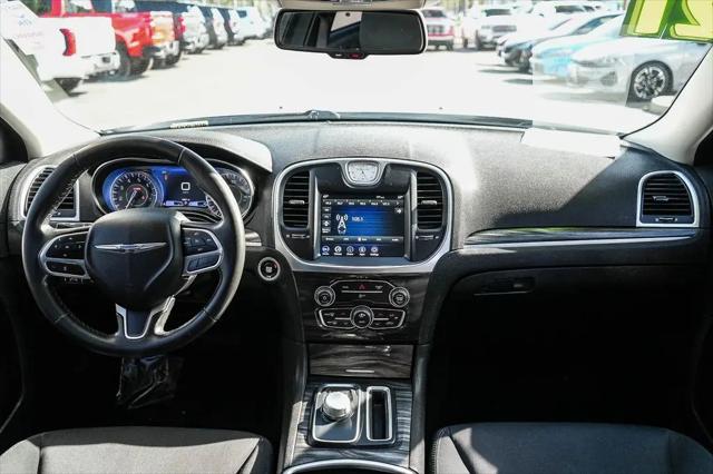 2021 Chrysler 300 Touring