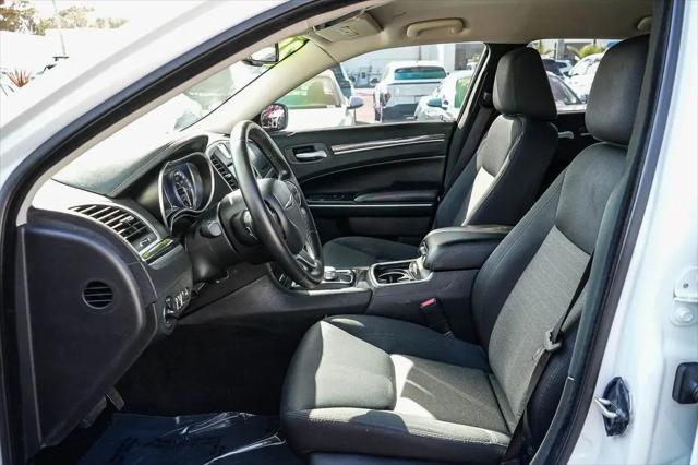 2021 Chrysler 300 Touring
