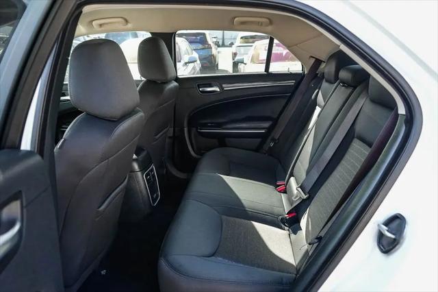 2021 Chrysler 300 Touring