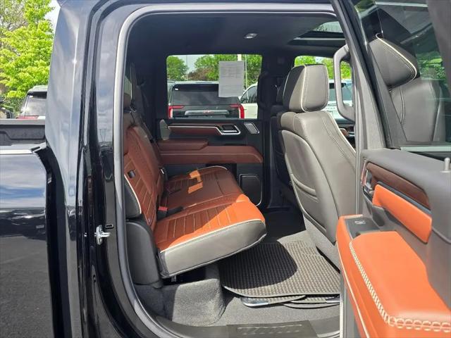 2025 GMC Sierra 2500HD 4WD Crew Cab Standard Bed Denali Ultimate