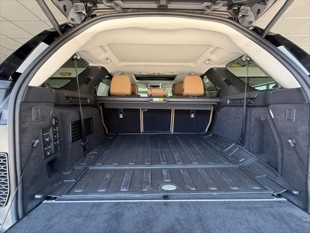 2026 Land Rover Discovery Tempest Edition