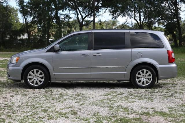 2013 Chrysler Town & Country Touring